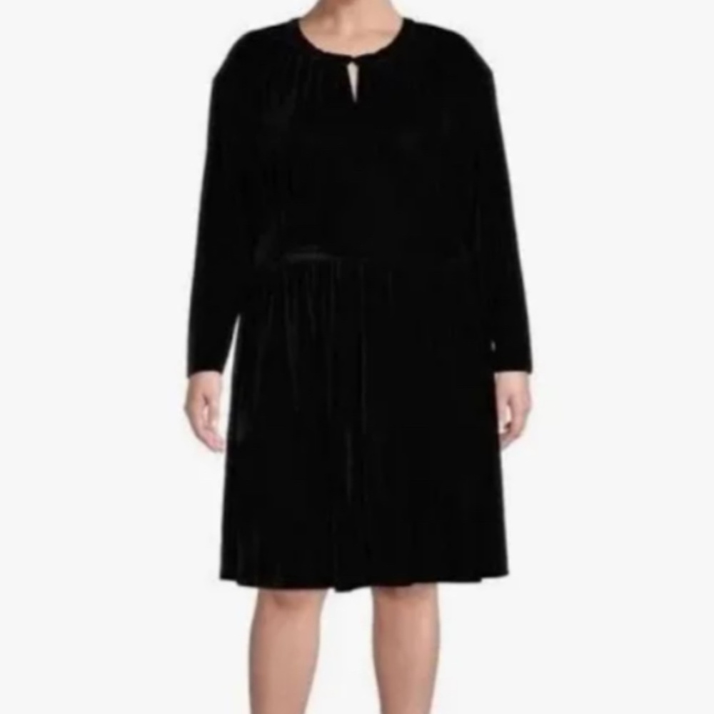 Black velvet dress